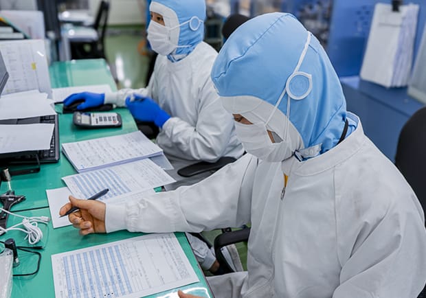 製造部の仕事の様子